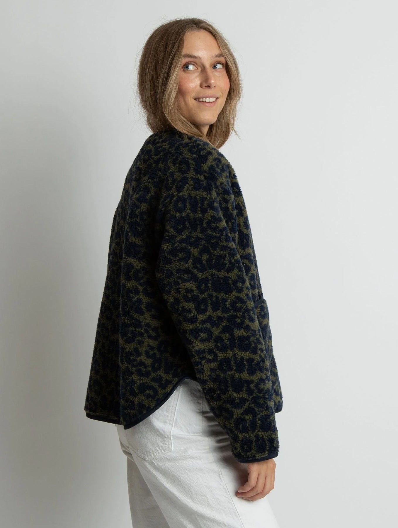 Teddy Fleece Jacket - Leo Splashes Navy/Olive