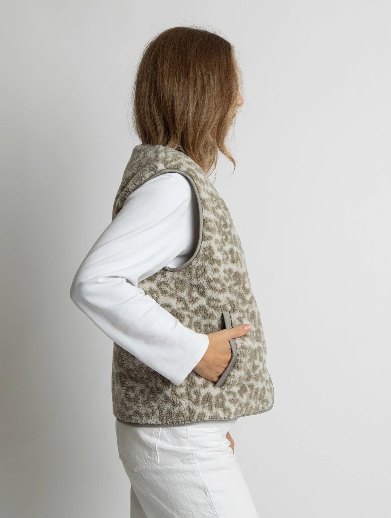 Teddy Fleece Vest - Leo Splashes Stone/Sand