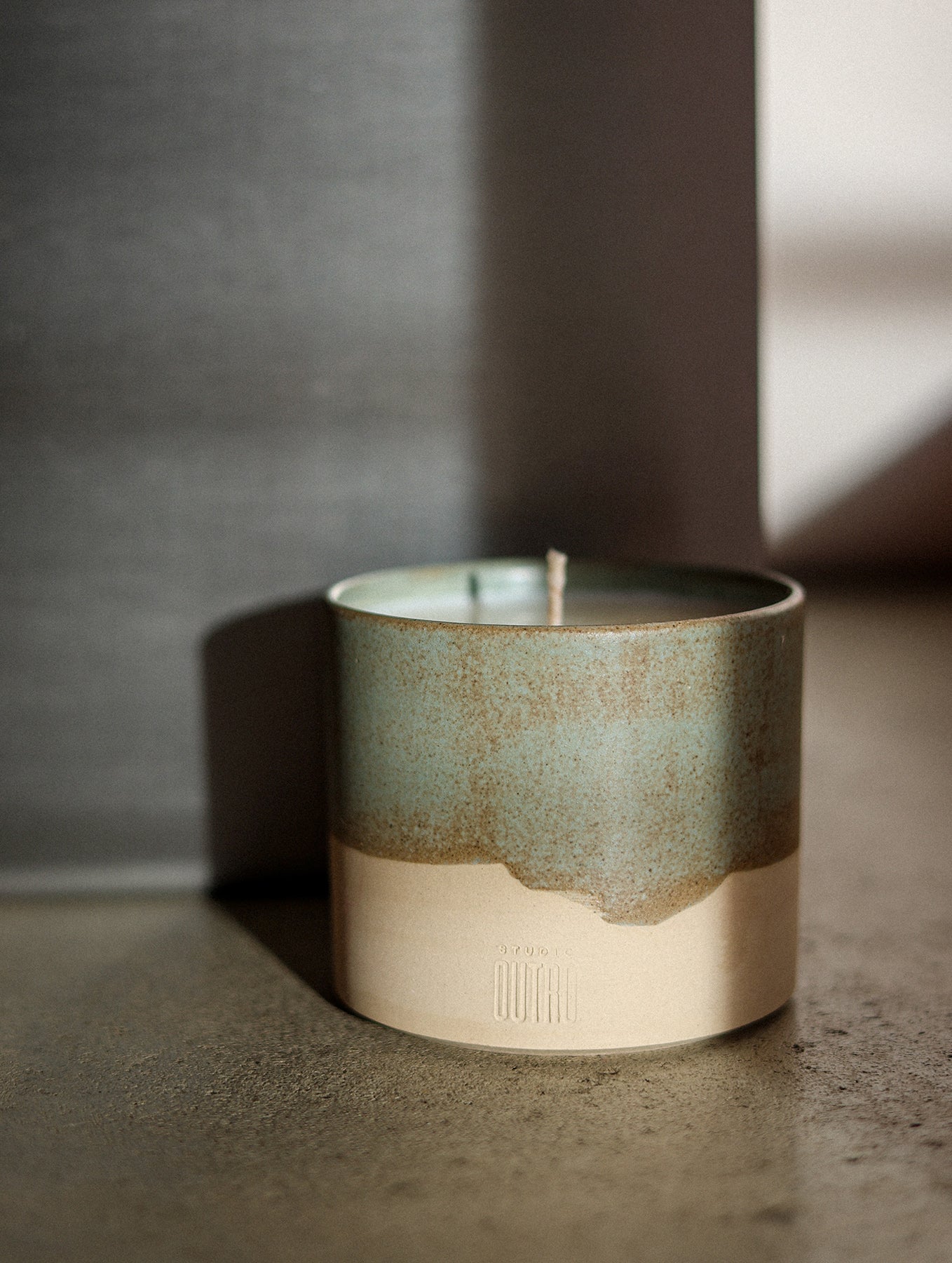 Sojawachskerze in Keramik "Calma"