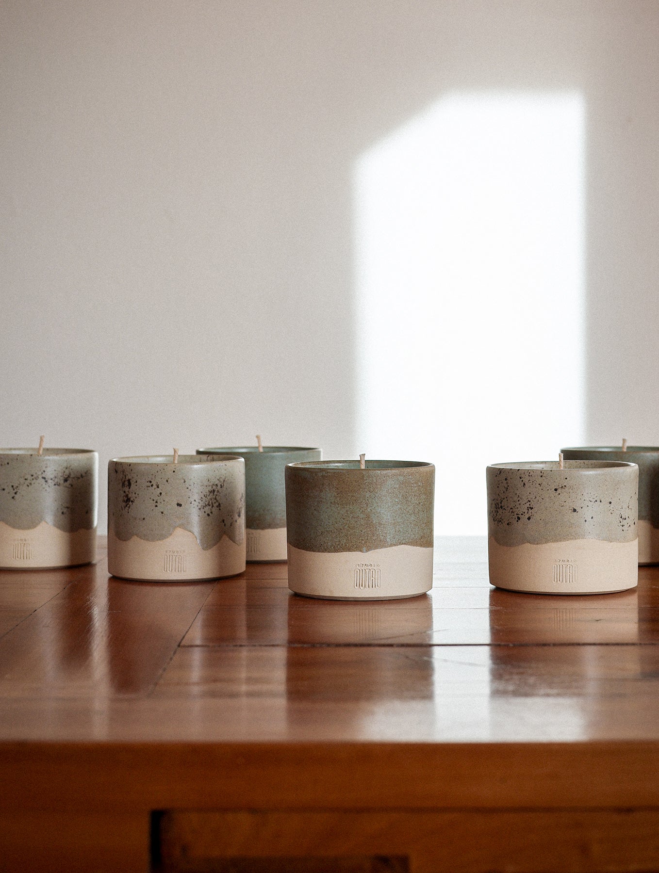 Sojawachskerze in Keramik "Calma"
