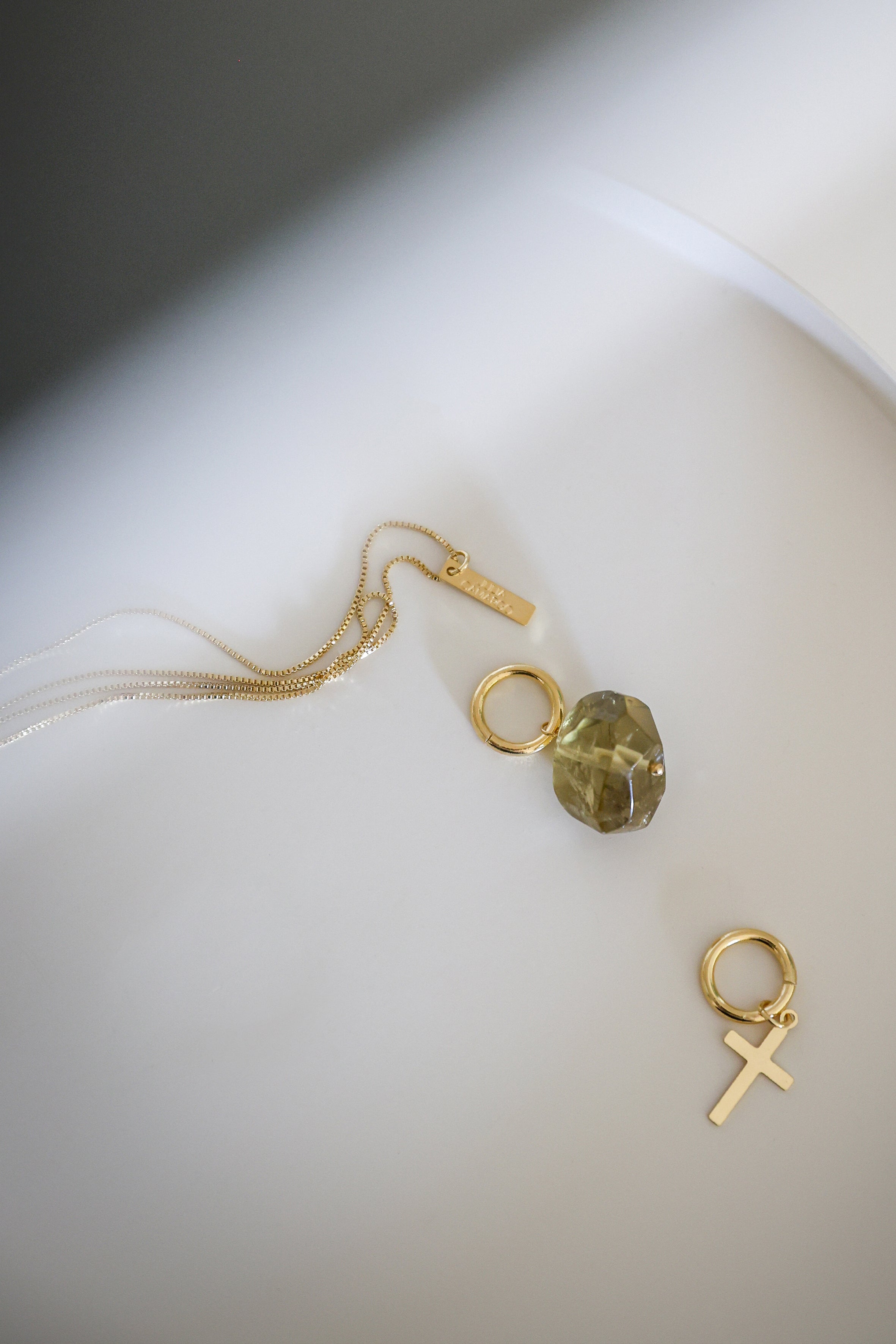 Charm "Rebeca"
