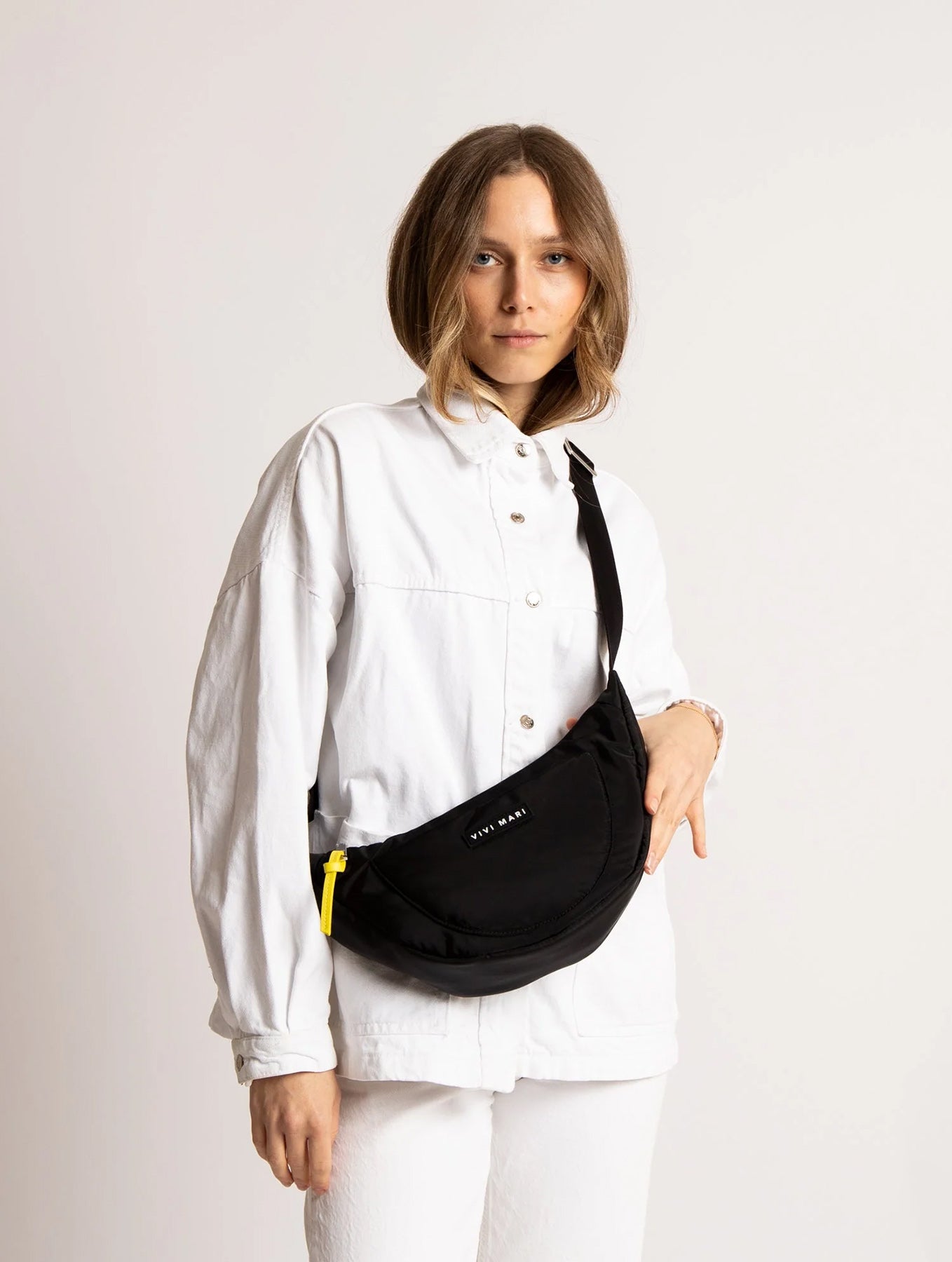 Padded Hip Bag Medium - Black