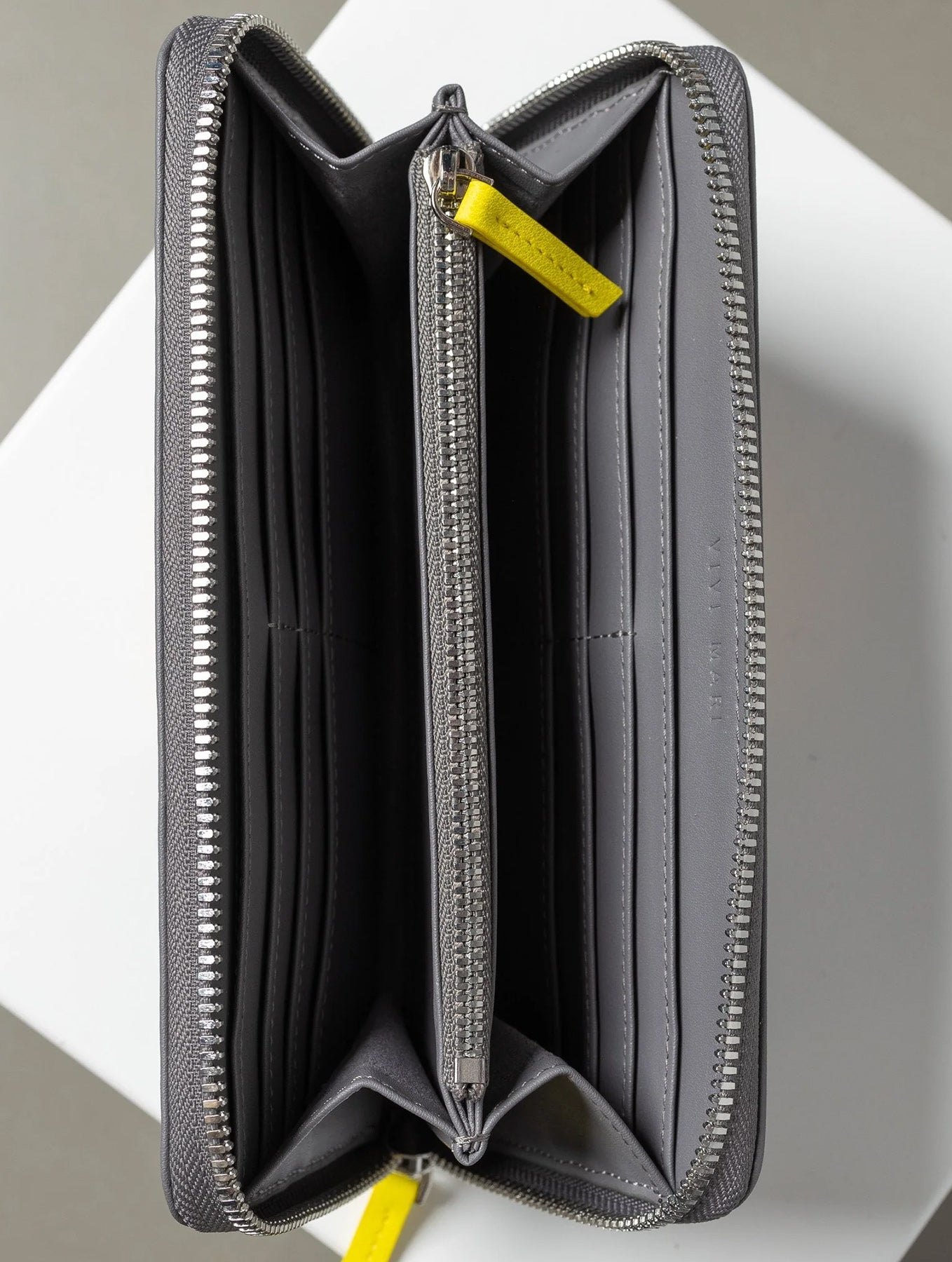 Continental Wallet - Taupe